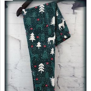 Kids leggings in size medium